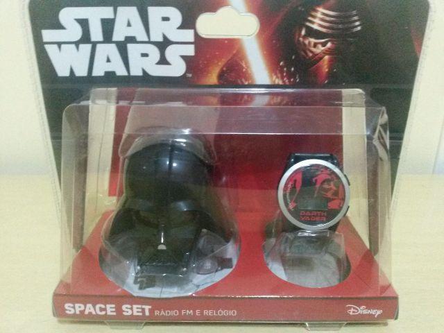 Star Wars -Radio FM e Relógio - Darth Vader