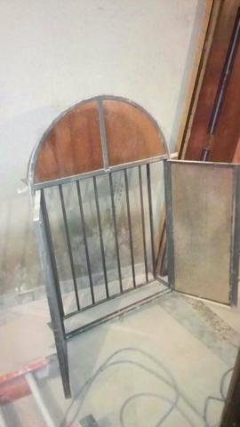 2 janelas c/ grade perfeitas R$ 250