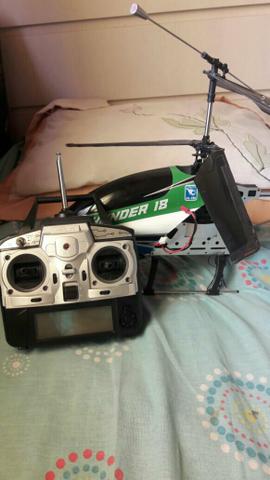 Helicóptero de controle remoto