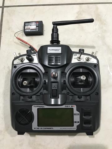 Radio turnigy 9x com receptor e bateria.