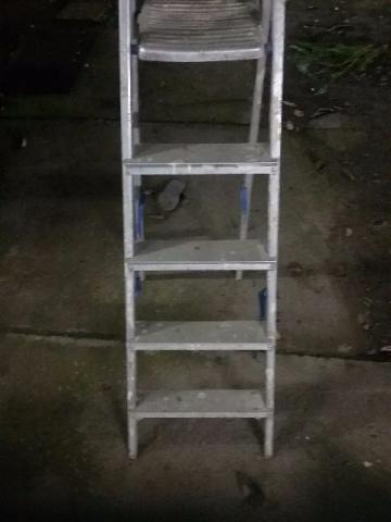 Escada usada de alumínio 