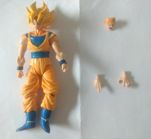 Goku Super Sayajin Action Figure DBZ