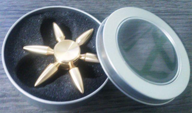 Hand Spinner - modelo de metal dourado