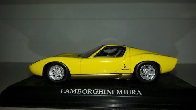Miniatura Lamborghini Miura - Escala 1:43