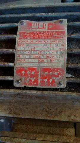 Motor Trifásico Weg