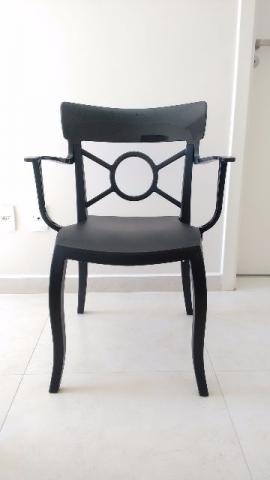 Poltrona Preta com braço
