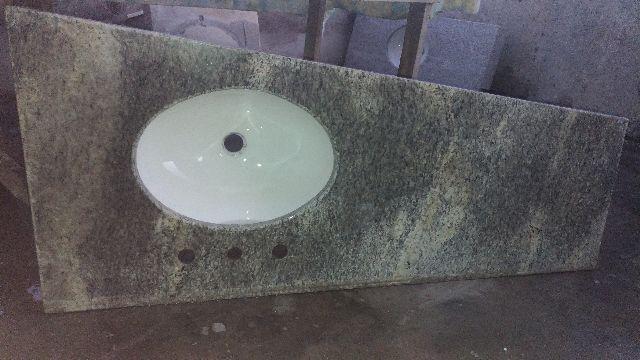 Ven do ou Tro co - Bancada de granito - Branco Ipanema