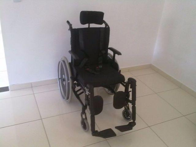 Cadeira de Rodas Ortobras reclinável adaptada