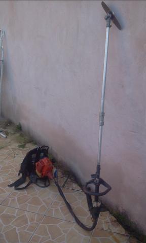 Cortador de grama e mato a gasolina