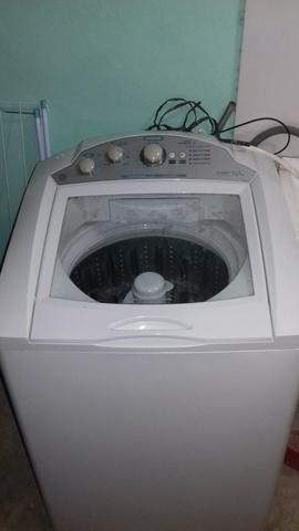 Maquina de lavar roupa com defeito