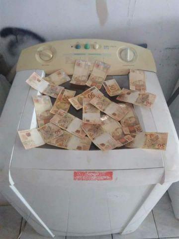 Máquina de lavar com defeito