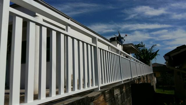 Portões e cercas de Alumínio.