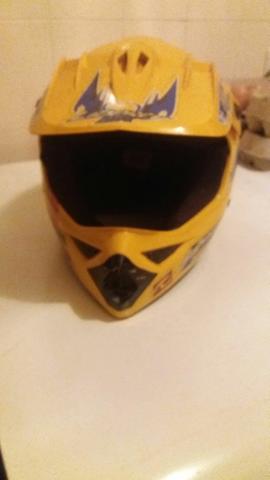 Capacete top