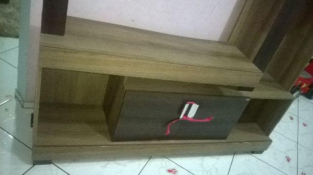 Estante muito pouco usada em perfeito estado