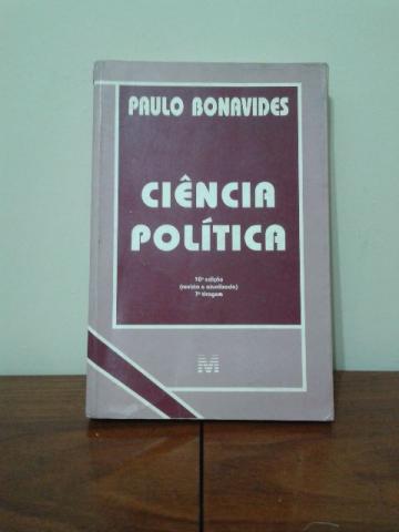 Livro de Ciência Política