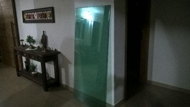Vidro temperado 8mm verde, liso sem furos. (2 vidros)
