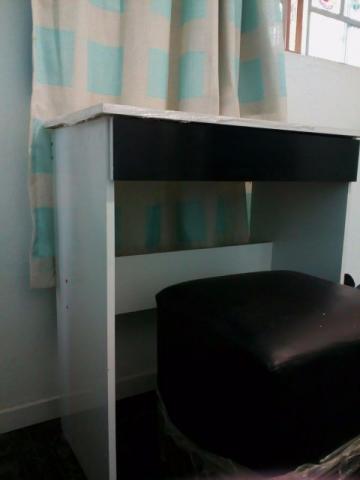 Escrivaninha/penteadeira