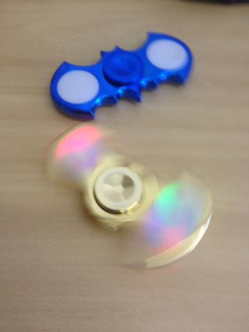 Hand spinner batman led