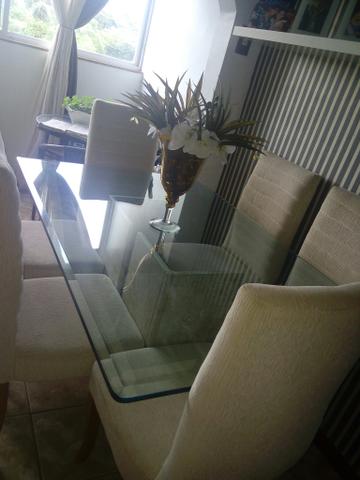 Mesa com 6 cadeiras R$