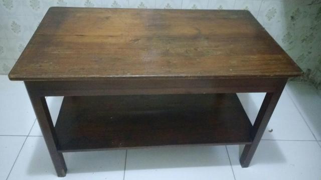 Mesa de madeira maciça