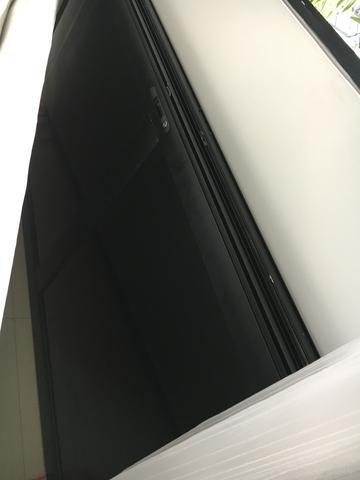 Portas de vidro de correr. São 4!