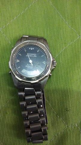 Relogio technos antigo