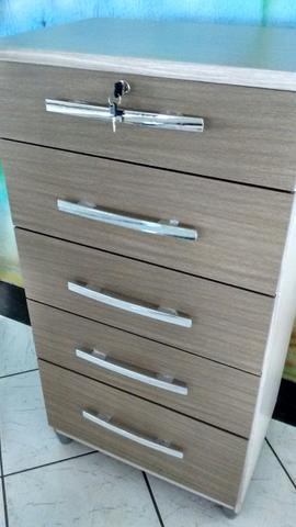 Cômoda semi nova
