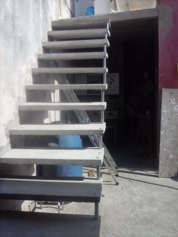 Escadas concreto watzaap 19 