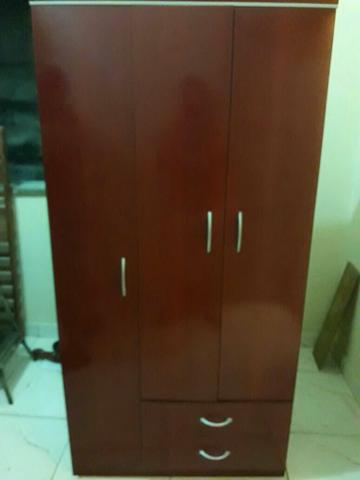 Guarda roupa 3 portas semi novo 500