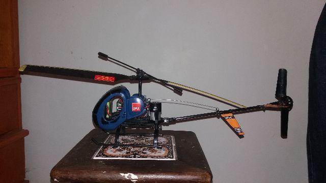 Helicóptero com controle remoto 1:32