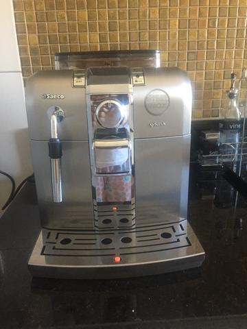 Máquina de café expresso Saeco Syntia