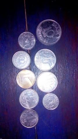 34 moedas (cruzados e cruzeiros) por R$