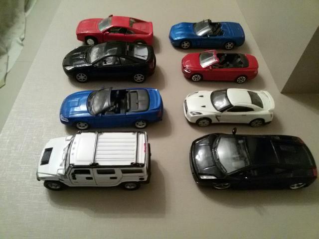 Miniaturas de carros - vários modelos