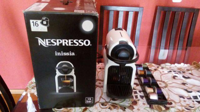 Cafeteira Nexpresso Inissia