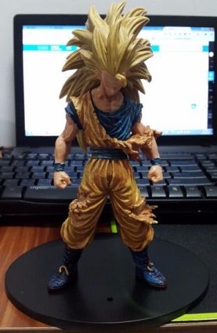 Action Figure: Goku Sayajin - 21cm