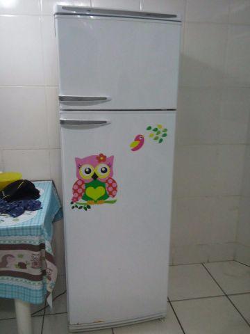 Geladeira Dako 320 L