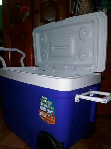 Geleira térmica 42 litros com Rodinhas