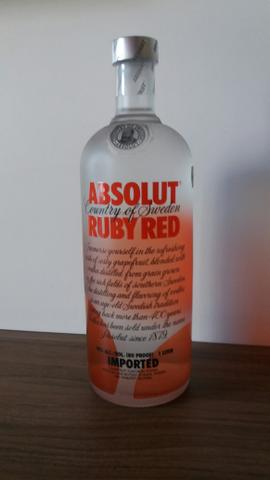 Absolut ruby red