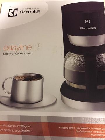 Cafeteira Easyline Electrolux - Embalada na Caixa