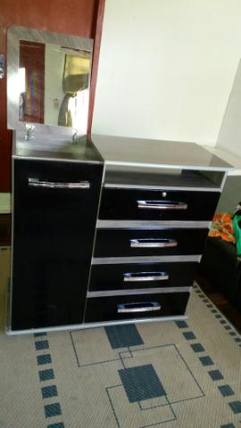 Cômoda semi nova 180 reais
