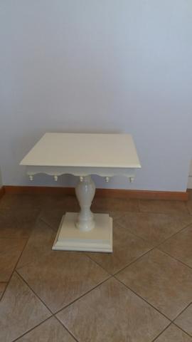 Mesinha de apoio para sala