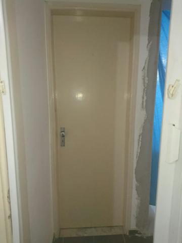 Porta + portal 1,90m altura x 60cm de largura