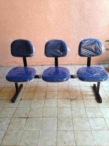 Cadeira longarina três lugares