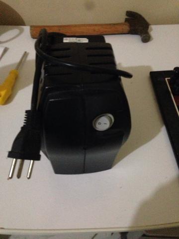 Estabilizador de voltagem