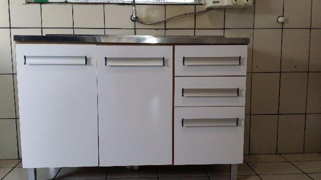 Gabinete/balcão de cozinha (com pia de inox)
