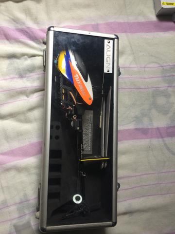 Helicóptero trex 250 com maleta