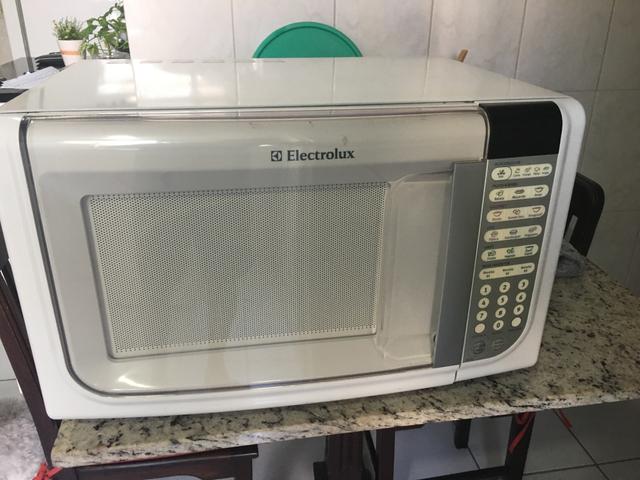 Microondas Electrolux MEF41