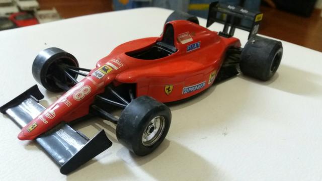 Miniatura de carro de Fórmula 1 Ferrari
