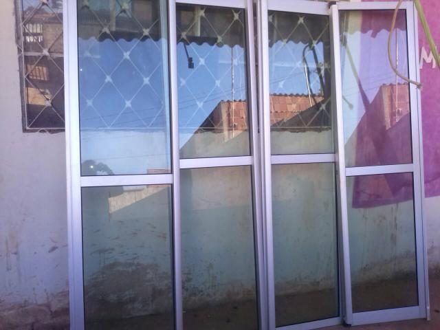 Porta de aluminio com blindex com 4 pecas muito barato