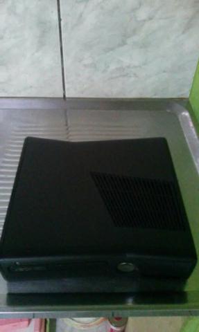 Tenho um console de xbox 360 valor 250 reais pra levar hoje